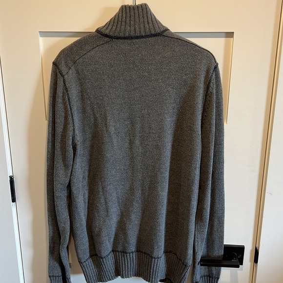 Guess men’s crew neck sweater - Picture 4 of 6